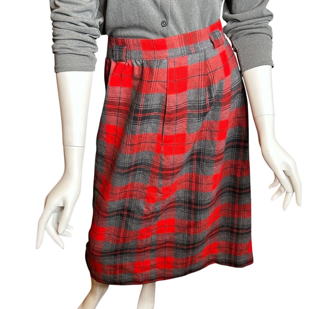 Vintage Surrey Classics Plaid Skirt Wool Red